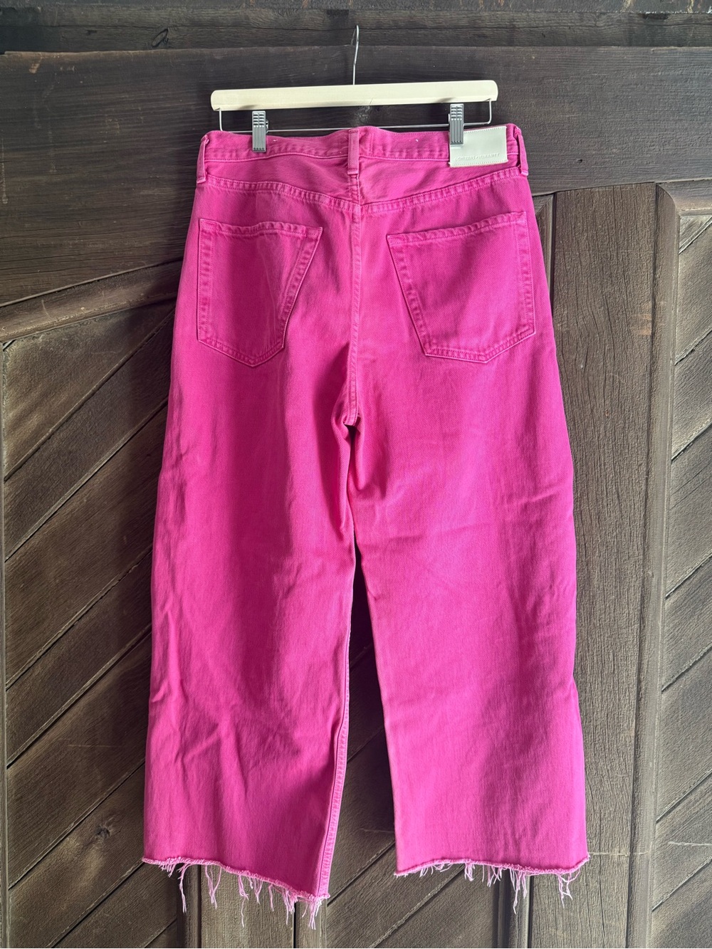 Citizens Of Humanity Bright Pink Wide-Leg Jeans with Frayed Hem. Size 29 - Picture 2 of 2